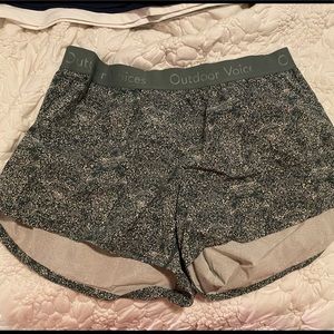 Outdoor Voices- Relay Shorts XL